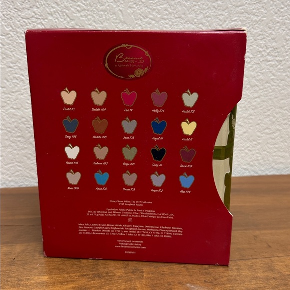 Bésame Cosmetics x Disney’s Snow White The 1937 Collection Storybook Palette - Picture 4 of 11